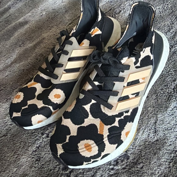 adidas gazelle silver green womens Shop Pink Womens Ultraboost 5X Running Shoes  Shoebacca
